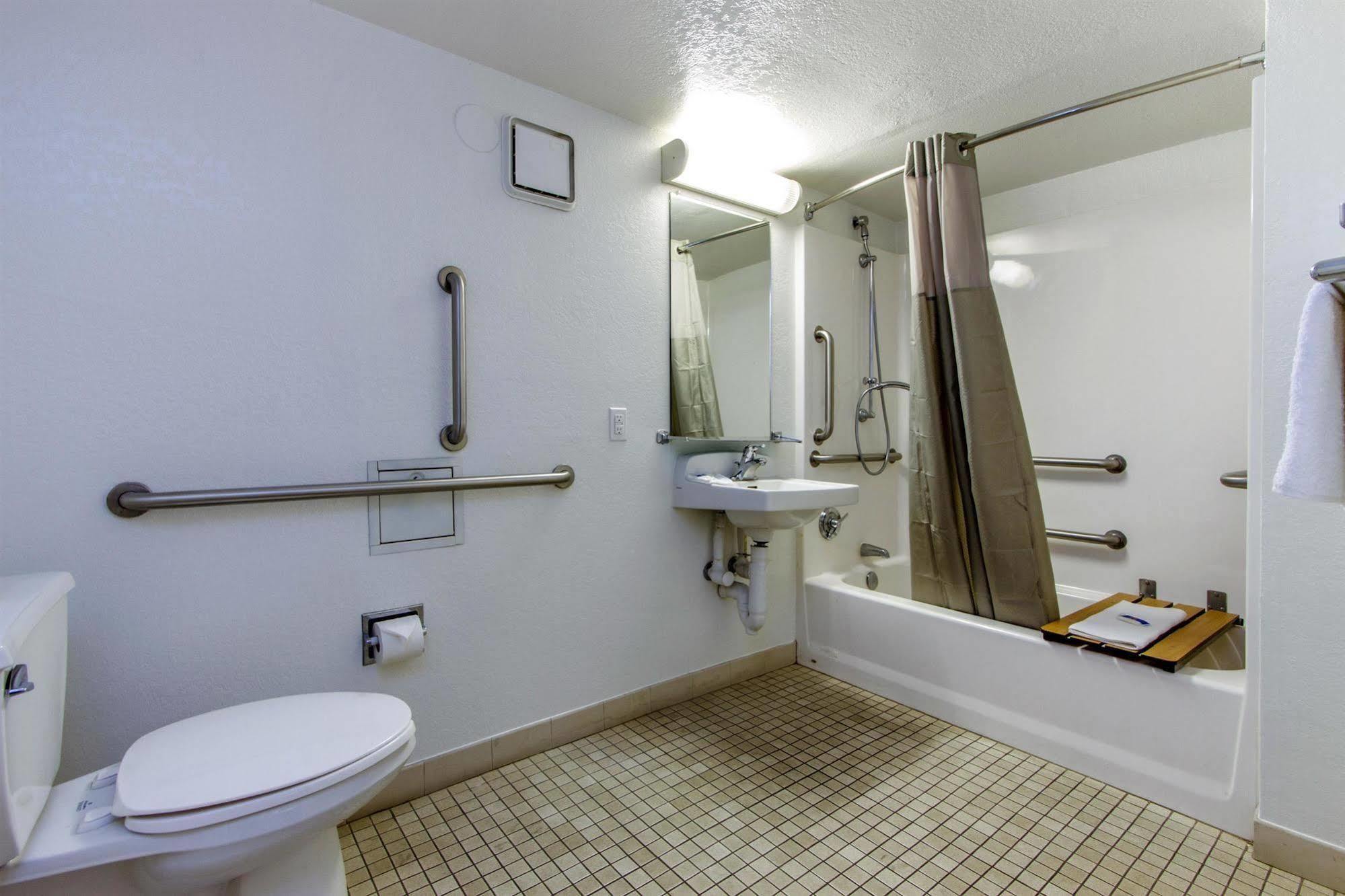 Phoenix Inn Екстер'єр фото